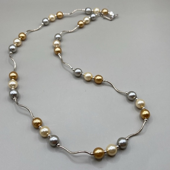 Vintage Silver Faux Pearl Necklace - Picture 5 of 6
